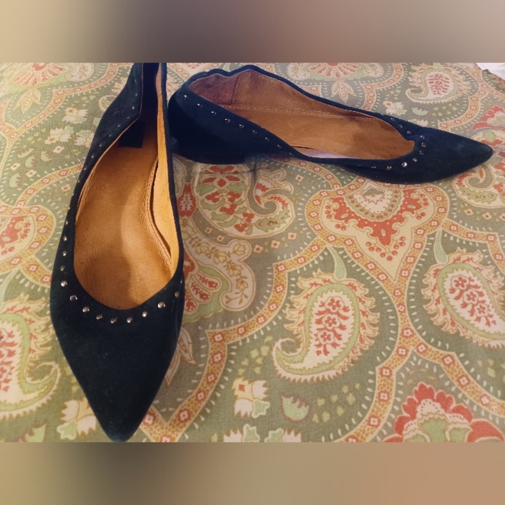 Frye 7 Black Studded Women's Suede Flats Loafers Low Heels Shoes